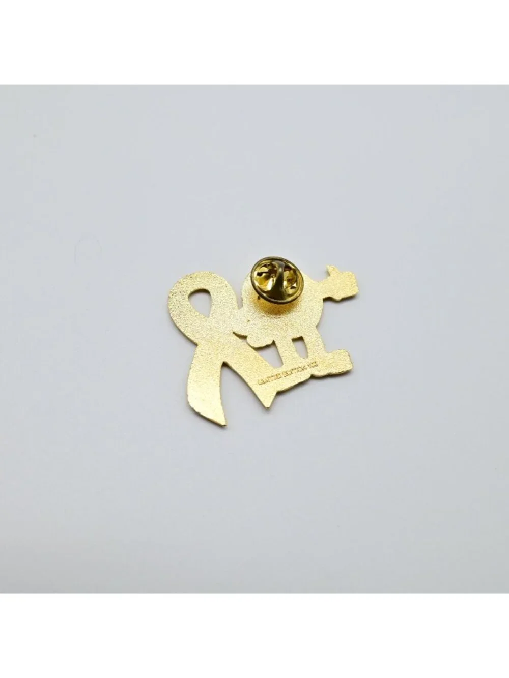 M&M Breast Cancer Awareness Ribbon Fantasy Pin